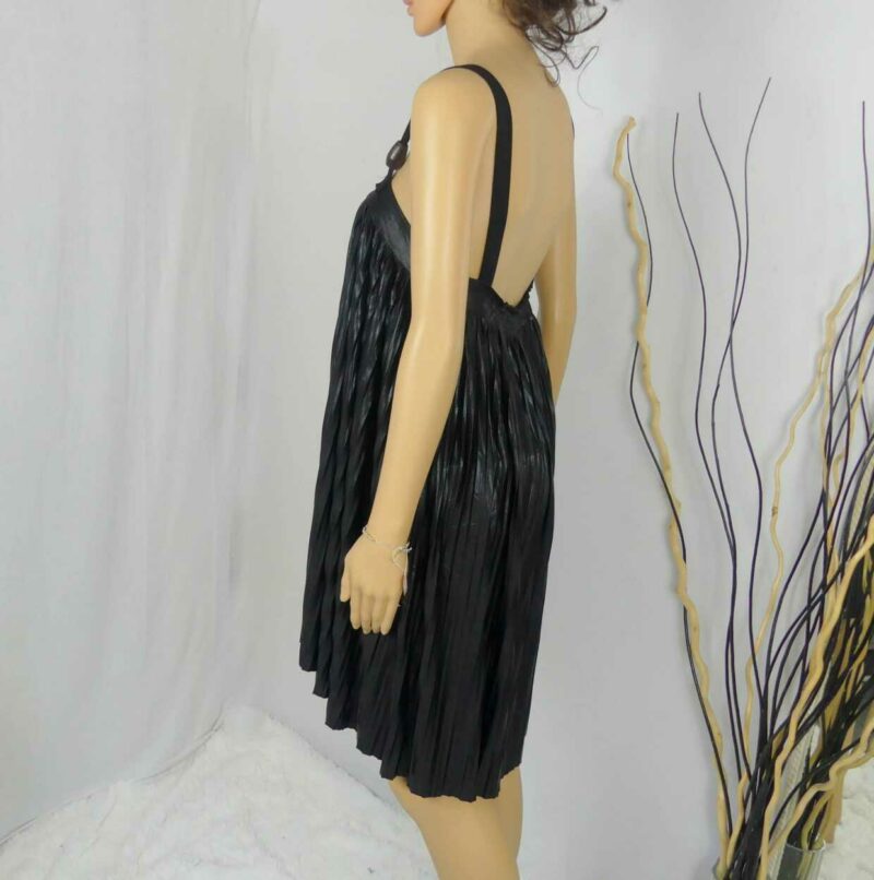Robe Nouria – Image 2